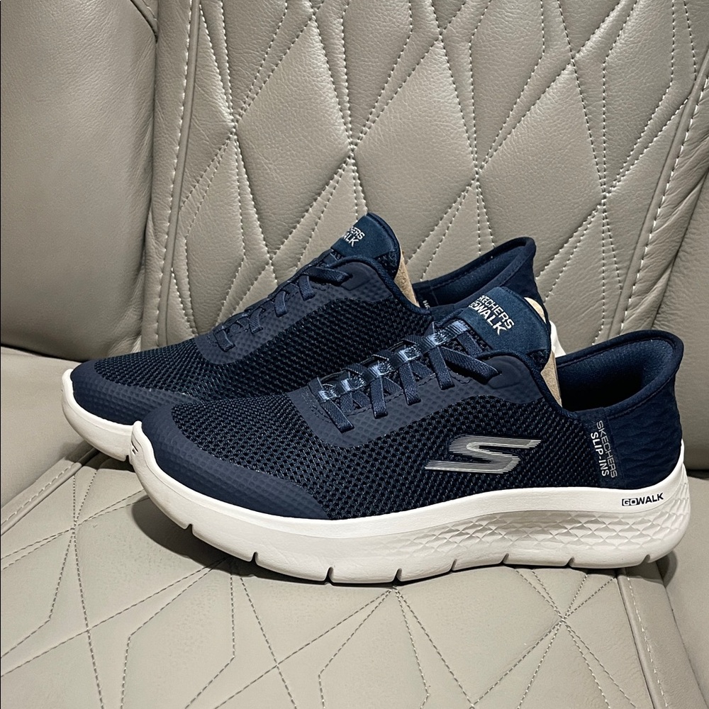 Skechers Dark Blue Athletic Shoes - Picture 3 of 8